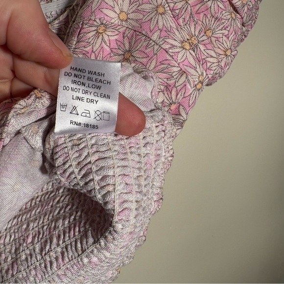 Audrey 3+1 Linen Blend Pink Floral Smocked Crop Top - Picture 5 of 6